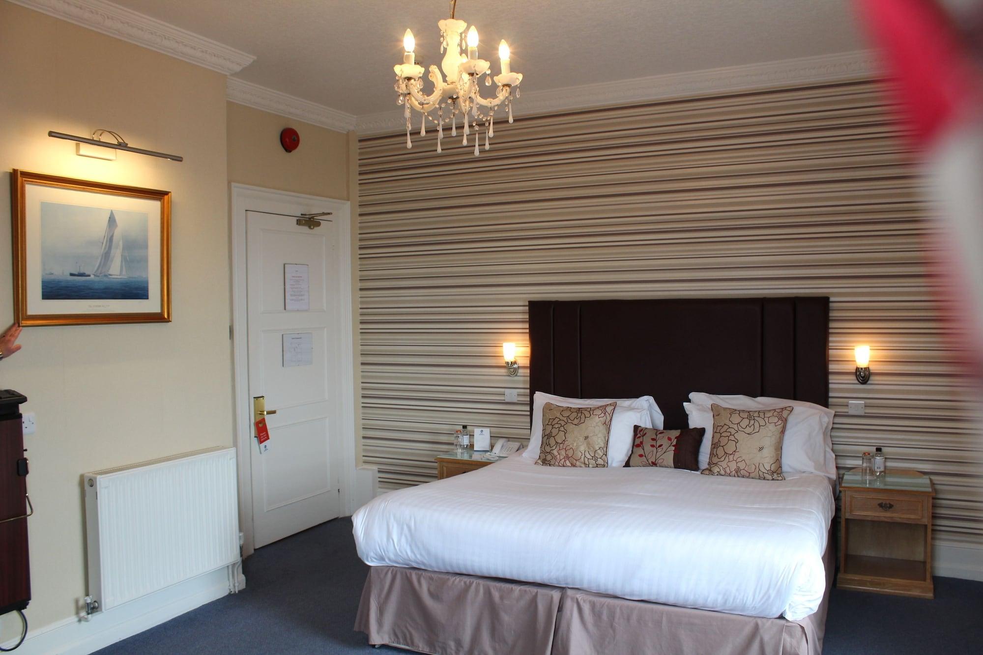 Best Western New Holmwood Hotel 카우즈 외부 사진